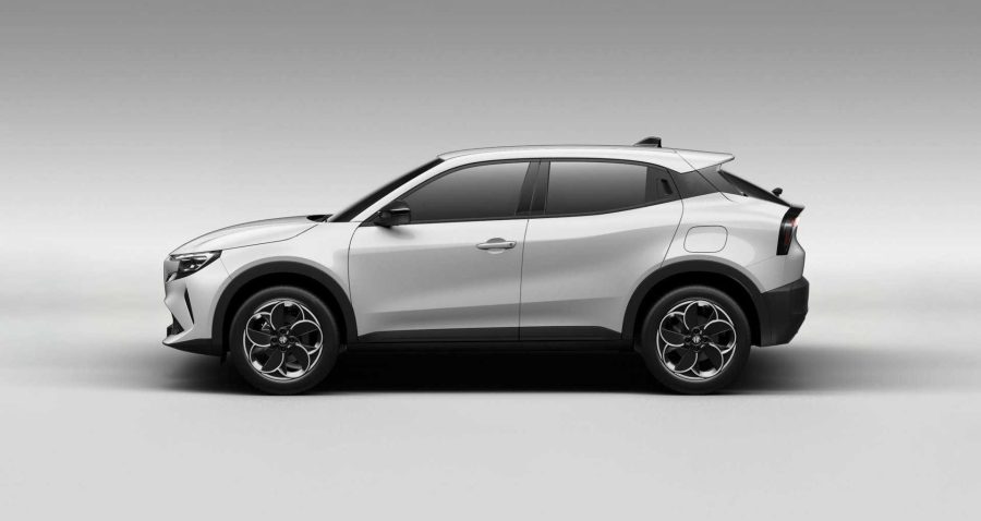 Renting Coches Eléctricos Alfa Romeo JuniorElettrica Blanco, Negro
