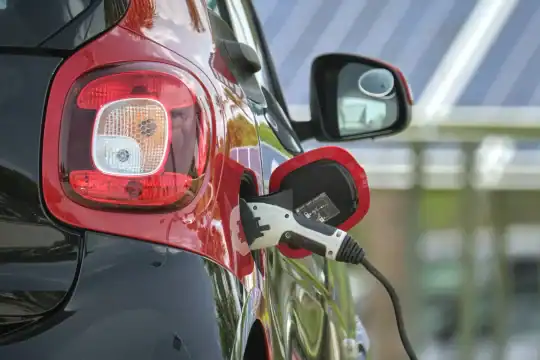 Renting de coches eléctricos: qué es y cómo funciona
