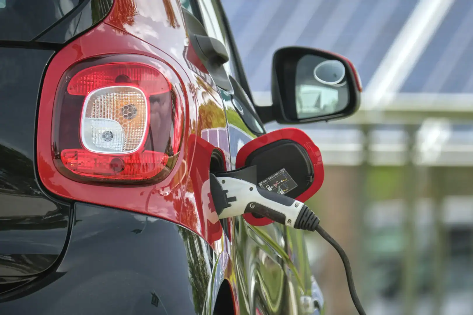 Renting de coches eléctricos: qué es y cómo funciona